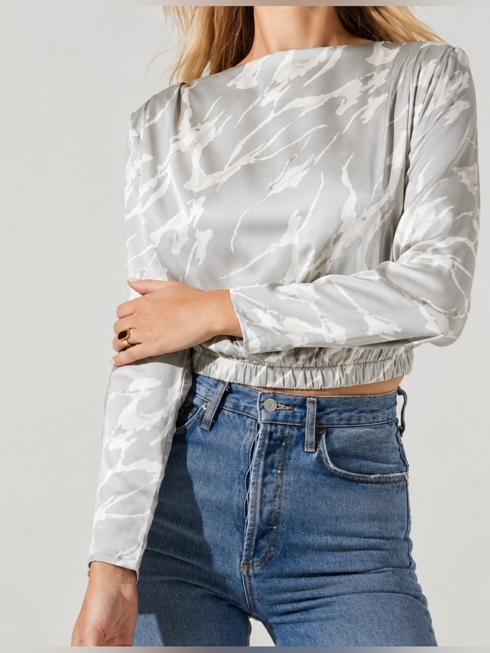 ASTR the Label NWT pleated shoulder satin top, medium